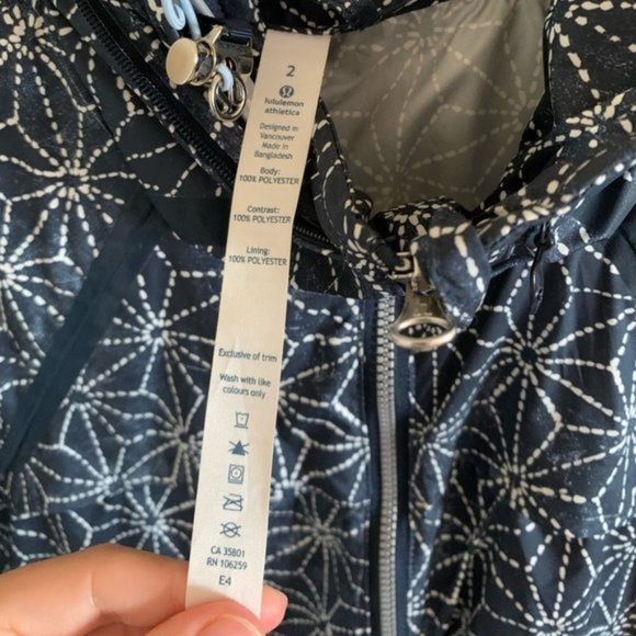 Lululemon Miss Misty Pullover Exploded Sashico Star Windbreak Rain Jacket Size 2 - Picture 11 of 13